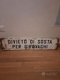Divieto di sosta per girovaghi Cartello stradale