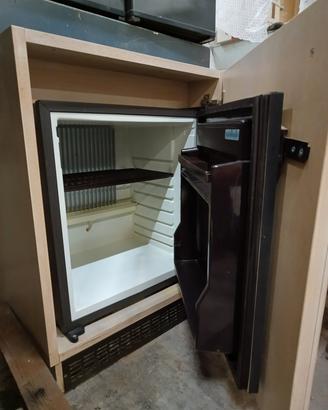 mini frigo da albergo 