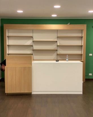 Mobili per attività commerciale