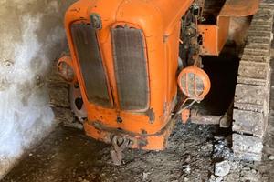 Trattore cingolato Fiat
