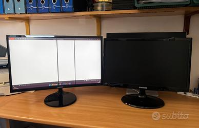 Lotto 2 Monitor Samsung 22-24” Da Riparare/Ricambi