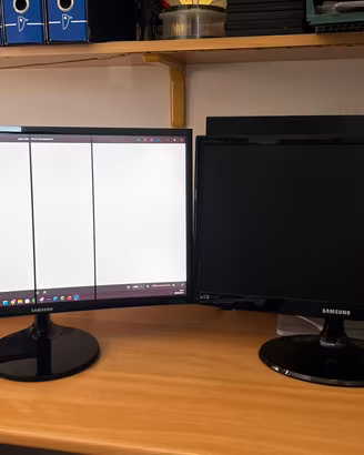 Lotto 2 Monitor Samsung 22-24” Da Riparare/Ricambi