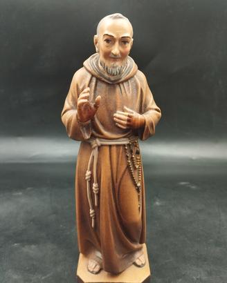 statua Padre Pio Bejo