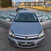 Opel Astra 1.6 16V Twinport 5 porte Cosmo