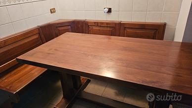 Tavolo con giropanca