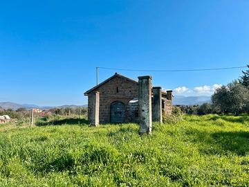 Zagarolo: rustico civile abitazione con terreno