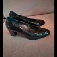 Scarpe Valleverde vernice nera taglia 38 mai usate