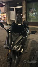 Scooter T max