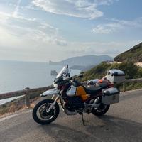 Moto Guzzi V85tt