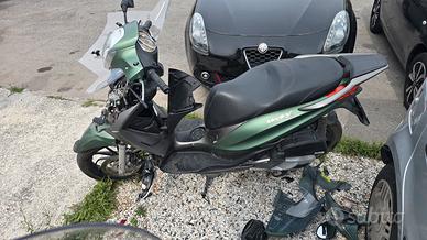 Medley  125 incidentato