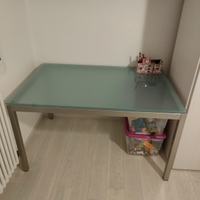 Tavolo vetro e acciaio