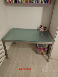 Tavolo vetro e acciaio