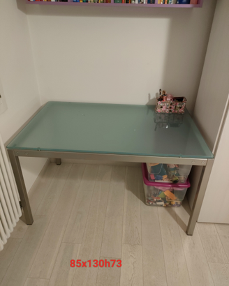 Tavolo vetro e acciaio
