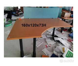 Scrivania sagomata 160x120x73h