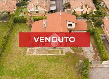 VILLA SINGOLA A ADRO