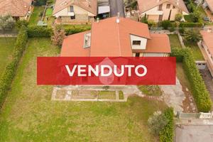 VILLA SINGOLA A ADRO