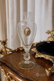 vaso simil lalique con cammeo in argento