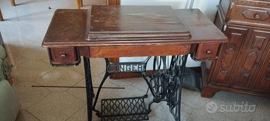 Macchina da cucire Singer a scomparsa 1924