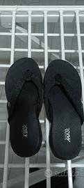 infradito Skechers 