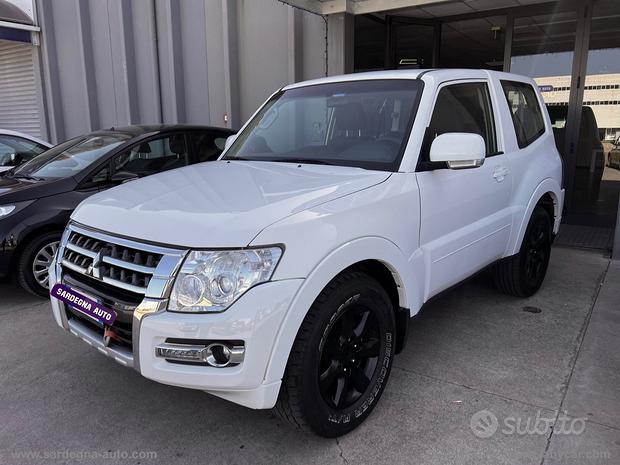 MITSUBISHI Pajero 3.2 DI-D 16V A/T 3p. Instyle