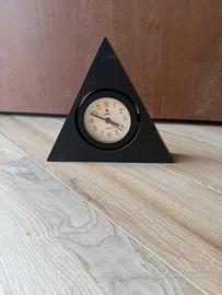 Orologia vintage triangolare