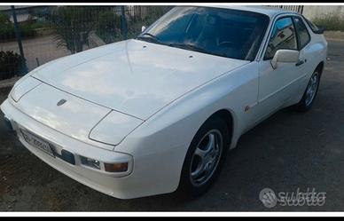 Porsche 944s