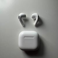 AirPods 4