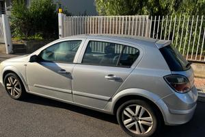 Opel Astra 1.7 -  Motore Brillante -