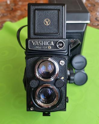 yashica 124G-MAT 