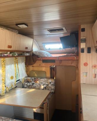 Ford Transit Camper 2500 Diesel – 6 posti