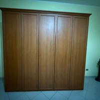 Camera da letto completa e cucina nuova a gas.