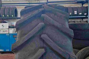 Pneumatico agricolo bkt 710/ 70 r 38