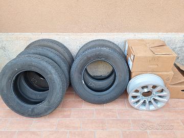 pneumatici 195/80 r15 e cerchi in lega