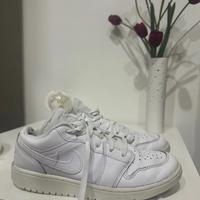 Nike Air Jordan 1 low n38.5- discrete condizioni