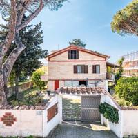 Villa unifamiliare con terreno