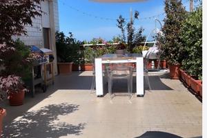 Appartamento con ampio terrazzo