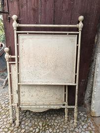 testata e pedana letto in ferro con pomoli