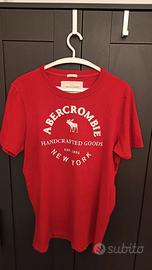 T-shirt Abercrombie & Fitch rossa