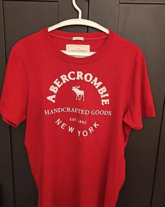T-shirt Abercrombie & Fitch rossa