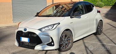 Toyota Yaris Hybrid Style,  29.500 km