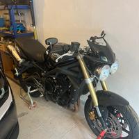 Tryumph street triple 675 2008