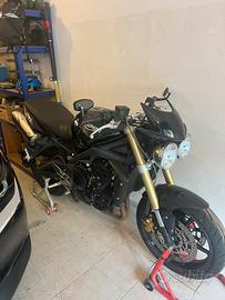 Tryumph street triple 675 2008