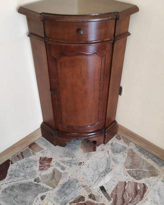 Angoliera in legno