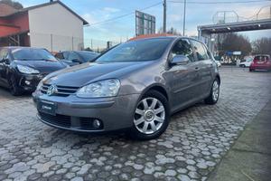 Volkswagen Golf ADATTA A NEOPATENTATI 1.6 16V FSI 