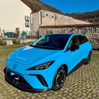 MG4 LUXURY 64kWh 204CV – GARANZIA 2030 – 30.000 km