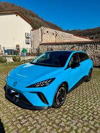 MG4 LUXURY 64kWh 204CV – GARANZIA 2030 – 29.900 km