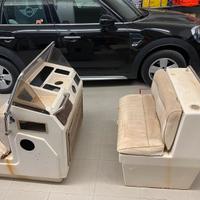 Console e seduta barca o gommone