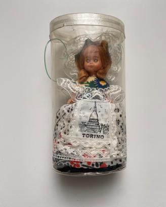 Bambola souvenir vintage Torino