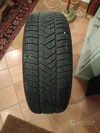 treno di gomme invernali Pirelli Scorpion