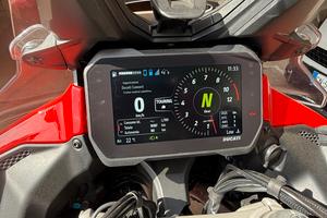 ducati  multistrada V4. Radar.